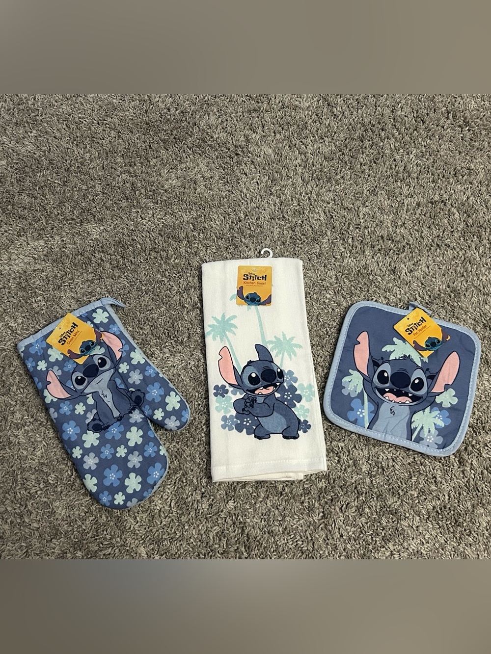 Disney Lilo & Stitch Blue Floral Kids Bibs and Kitchen Set